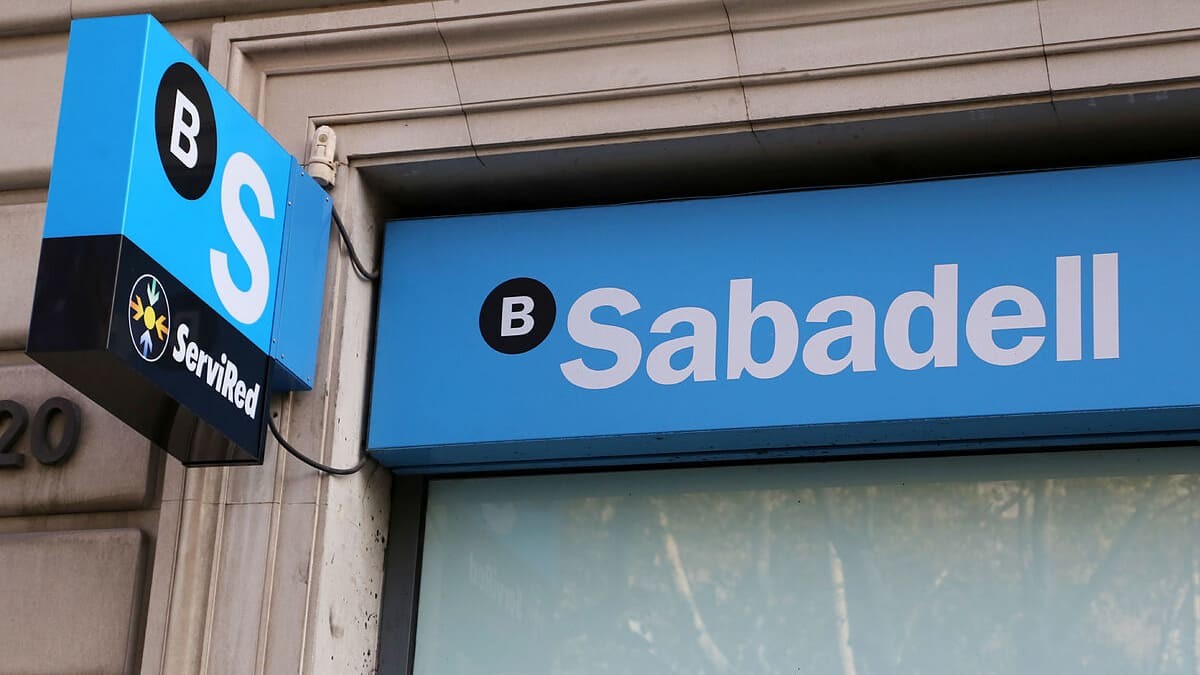 Banco Sabadell regala 600 euros no hace falta domiciliar la nómina o