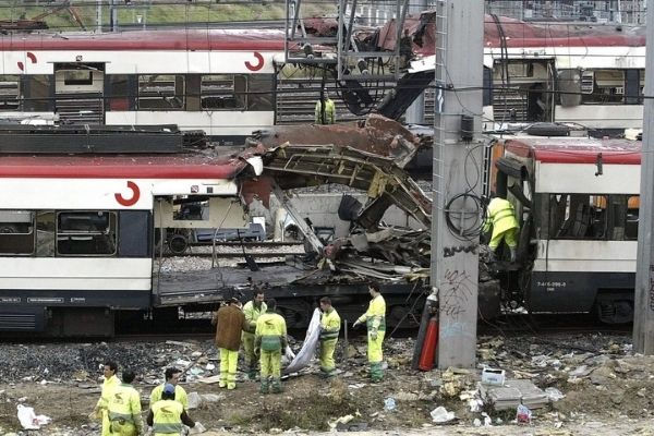 Un tren en la estación de Atocha después de los atentados del 11-M