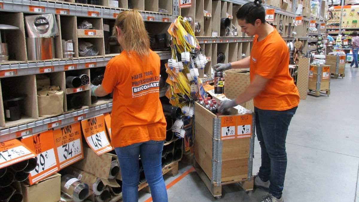 Se necesita personal para trabajar los fines de semana: contrato fijo y