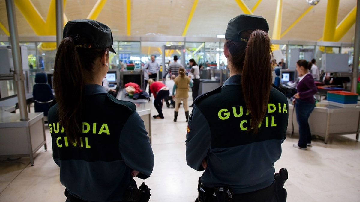 Pol Mica En Las Pruebas De Acceso Para Mujeres A La Guardia Civil