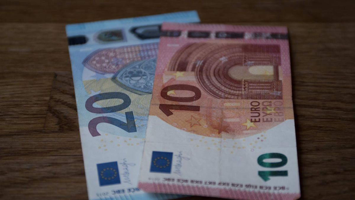 billetes de 20 y 10 euros