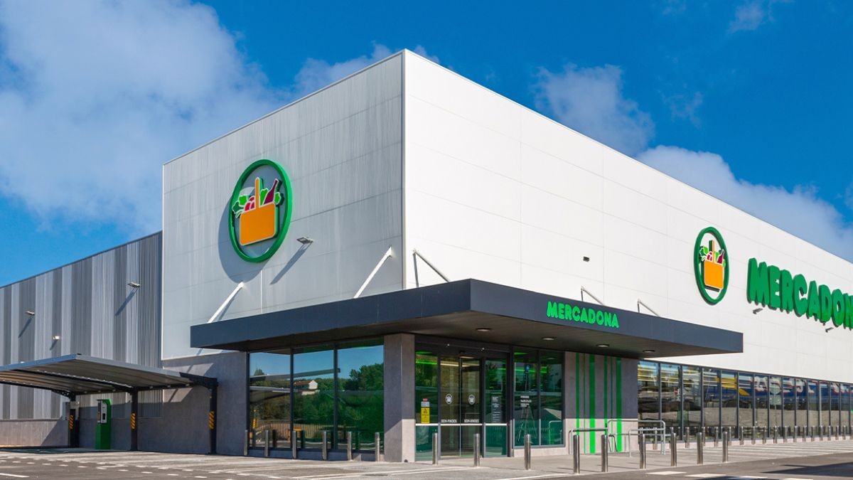 Mercadona abre algunas de sus tiendas el festivo 15 de agosto y estos