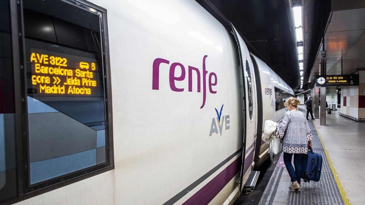 Renfe tira los precios billetes a 30 euros para viajar en Navidad