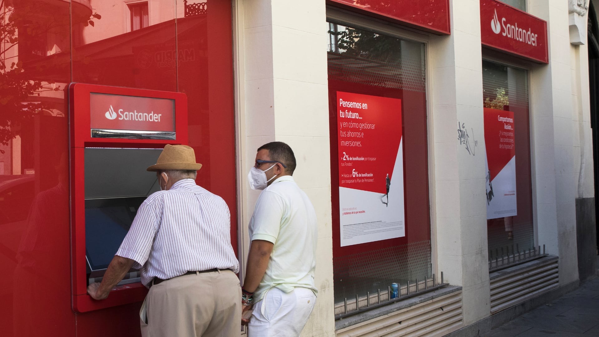 Banco Santander Lanza Nuevas Ventajas Para Las Personas Mayores De 65 Años