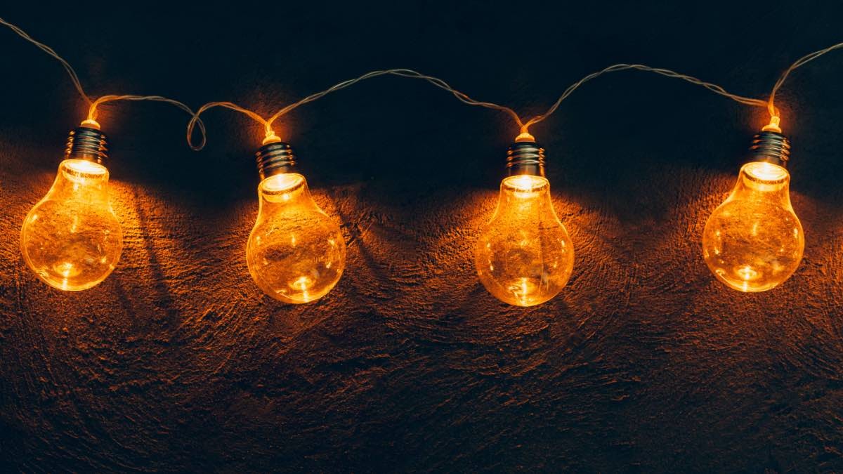 Precio de la luz viernes, 5 de abril de 2024 estas son las más baratas