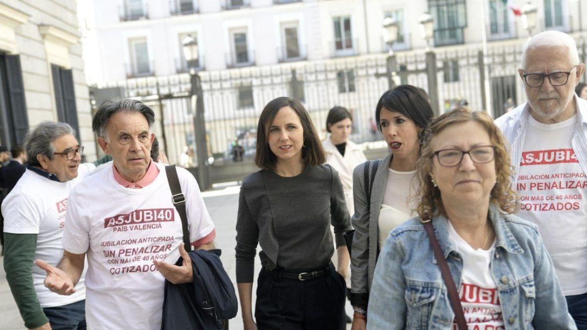Asociación ASJUBI40 junto a Ione Belarra de Unidas Podemos