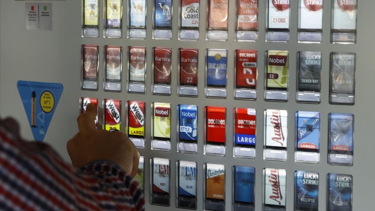 El precio del tabaco cambia y estas son las marcas afectadas, según el BOE