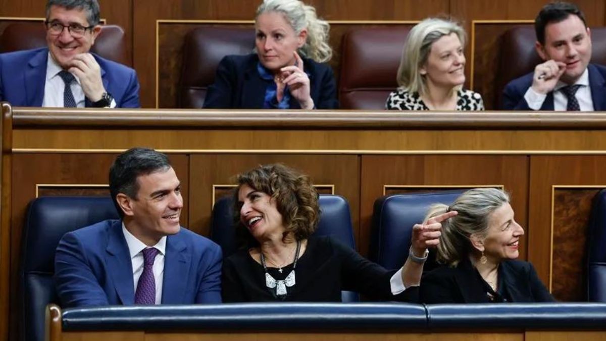 Pedro Sánchez, María Jesús Montero y Yolanda Díaz