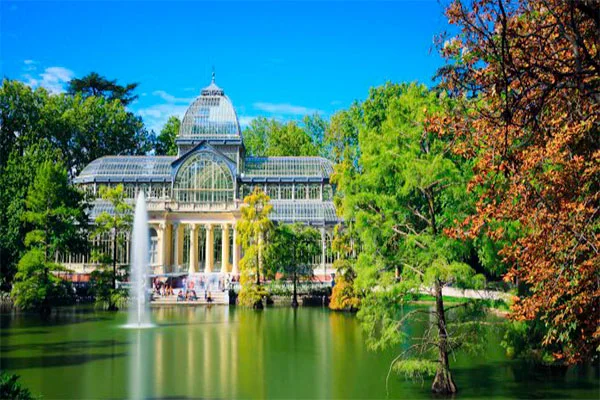 Palacio de Cristal en el parque del Retiro, en Madrid. 