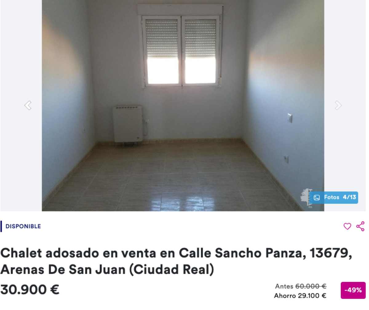 Chalet adosado en venta en Arenas de San Juan por un precio de 30.900 euros 