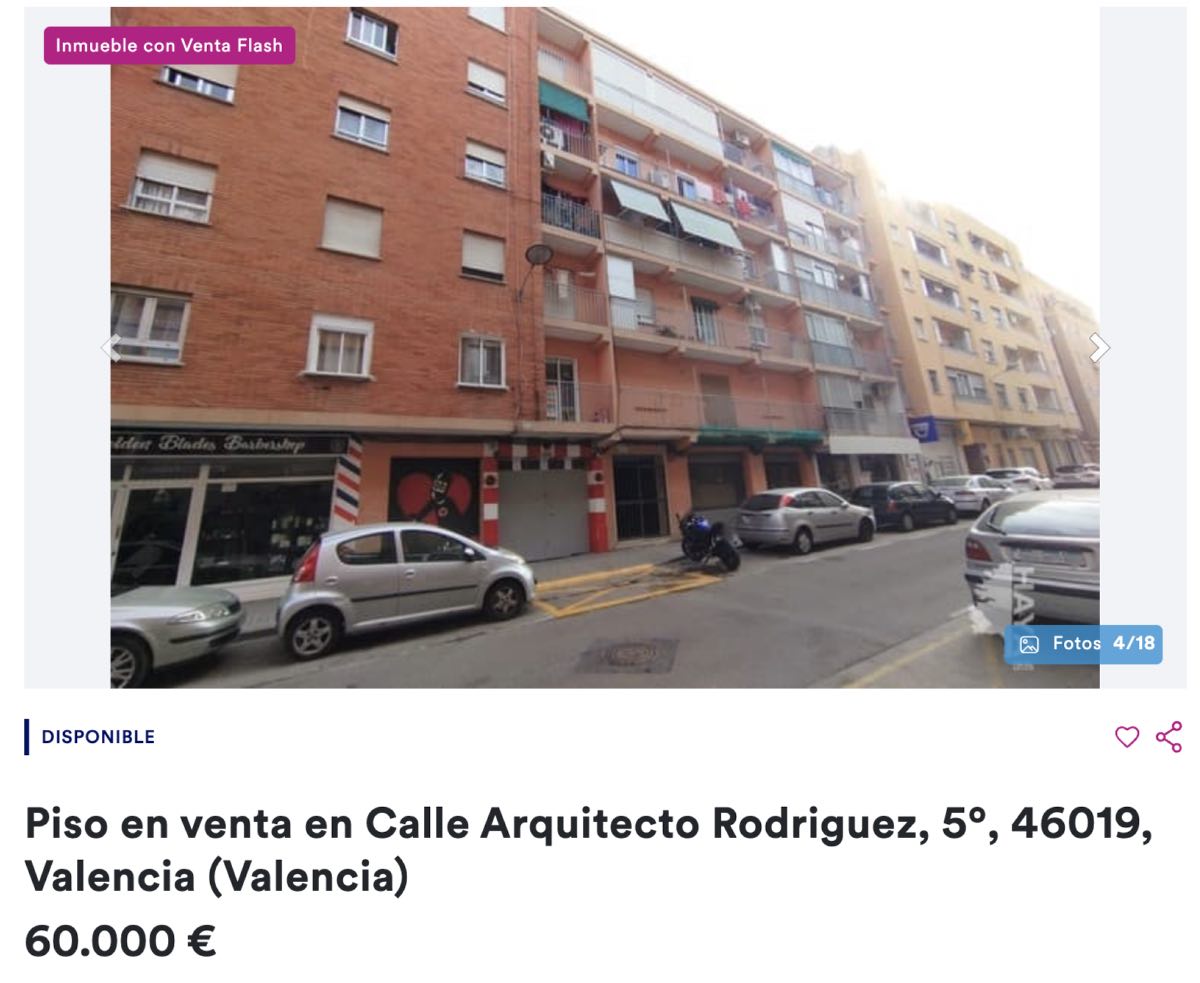 Fachada del piso en venta de CaixaBank en Valencia 