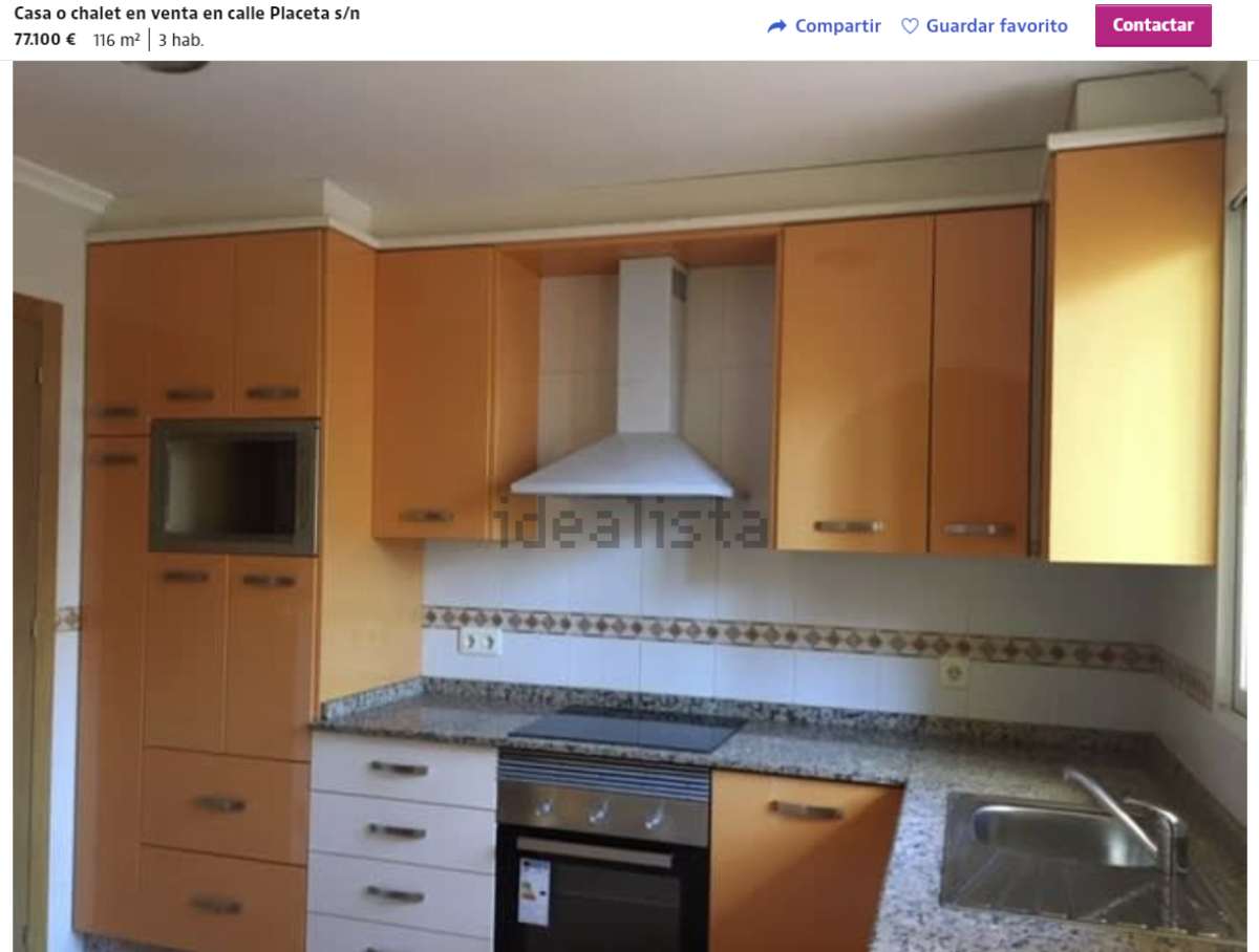 Casa en venta en Hellín por un precio de 77.100 euros