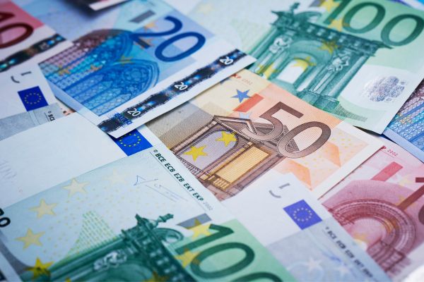 Billetes de euro de distintos valores 