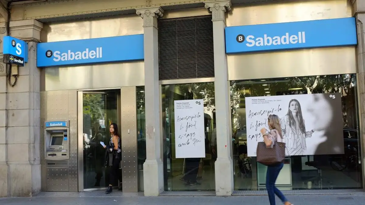 Dinero por domiciliar nómina al Banco Sabadell