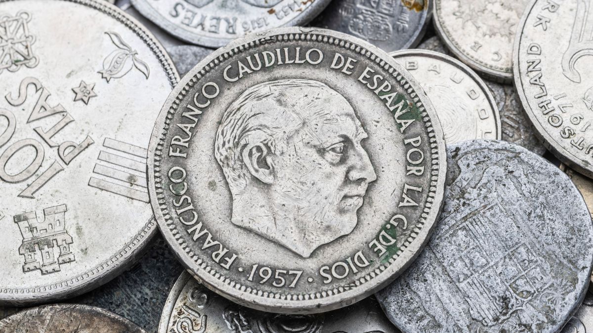 Una moneda de Franco de 5 pesetas.