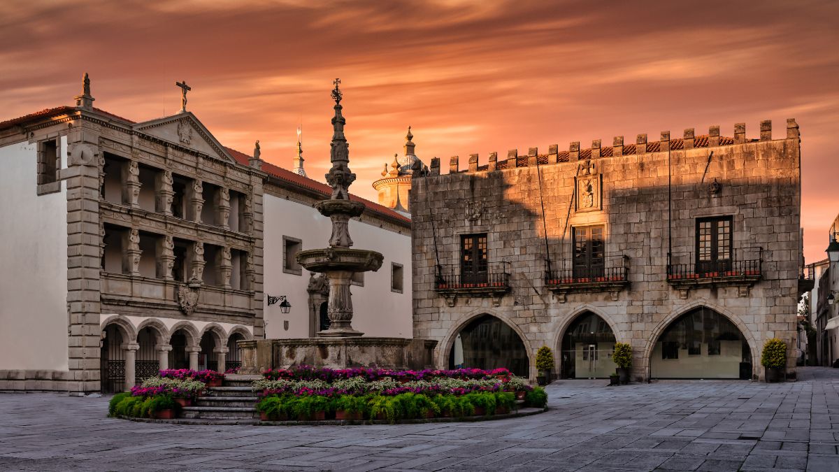 Plaza de la República en Viana do Castelo.