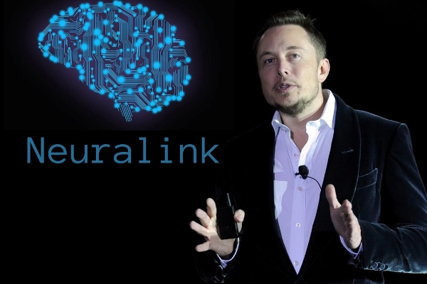 Elon Musk en una presentación de Neuralink 