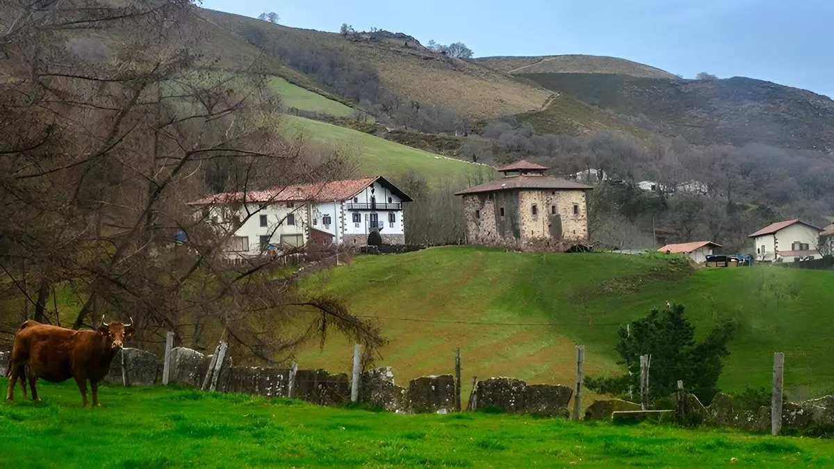 Pueblo de Azpilicuetagaraycosaroyarenberecolarrea